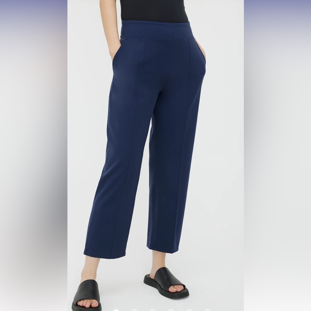 KIT and ACE  on Repeat pants, size 4
